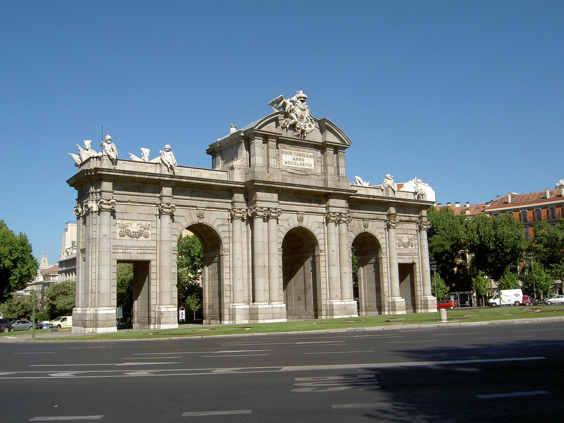 A Madrid street a solo traveler can walk