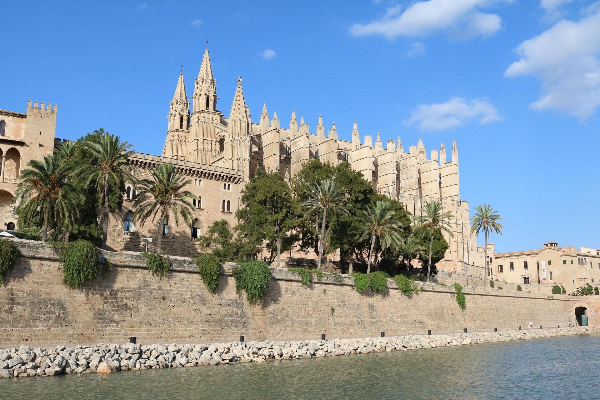Palma’s waterfront, an easier family afternoon than the old core’s cobbles